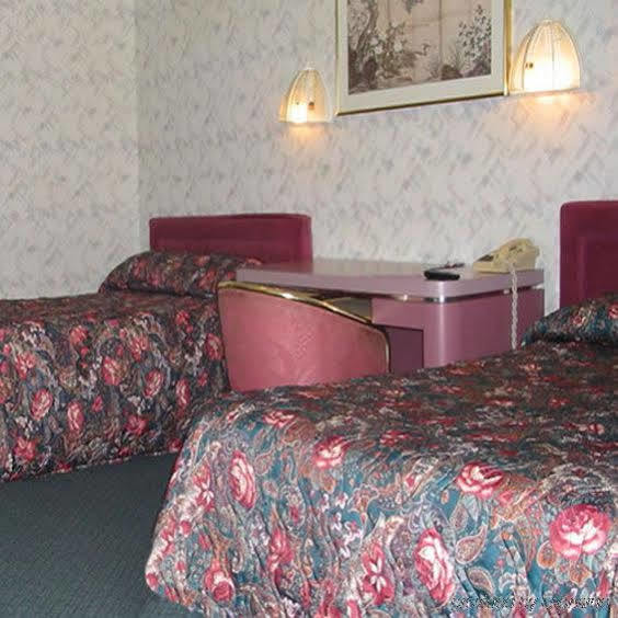 Red Carpet Inn Berlin Esterno foto